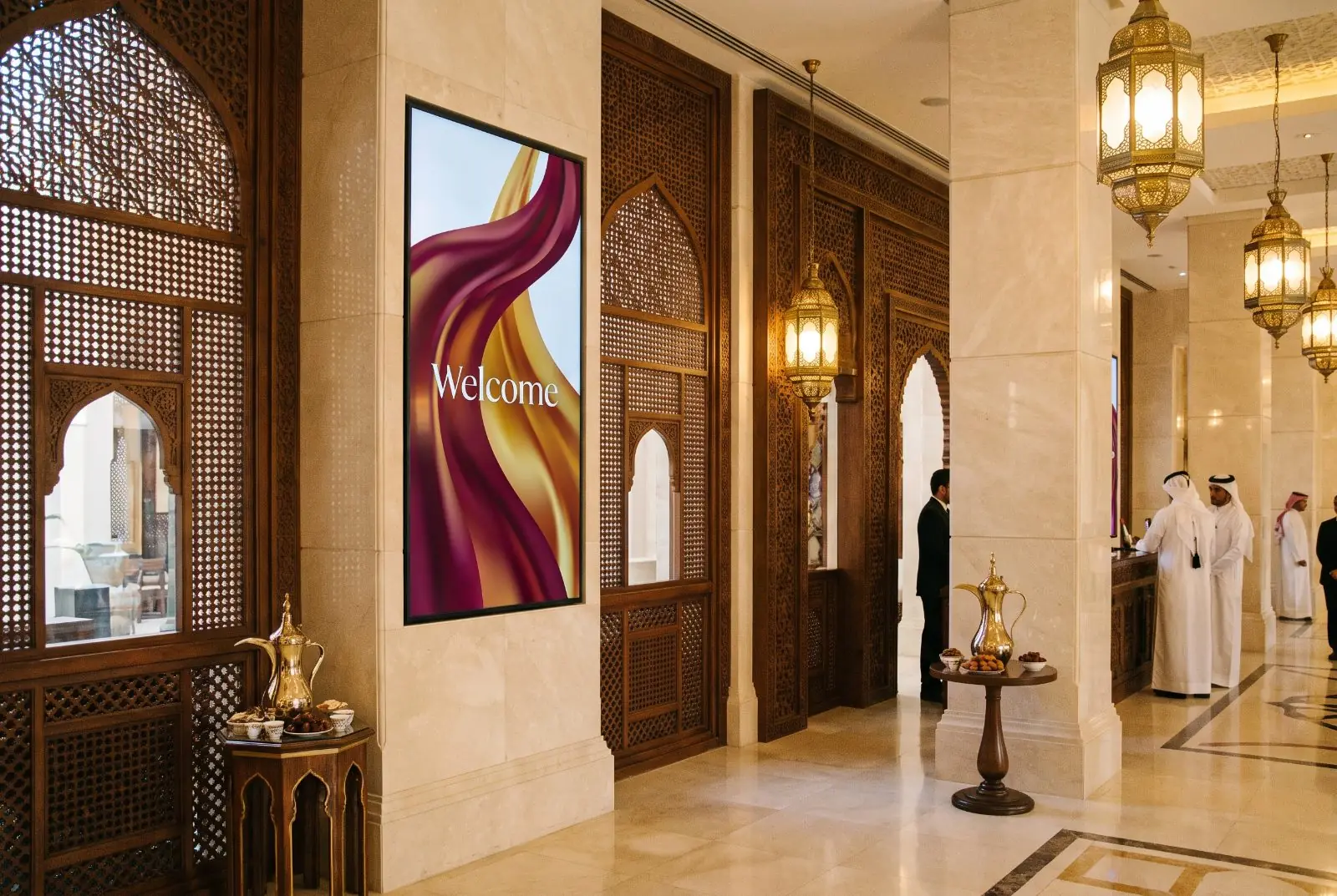 الفنادق والمجالس